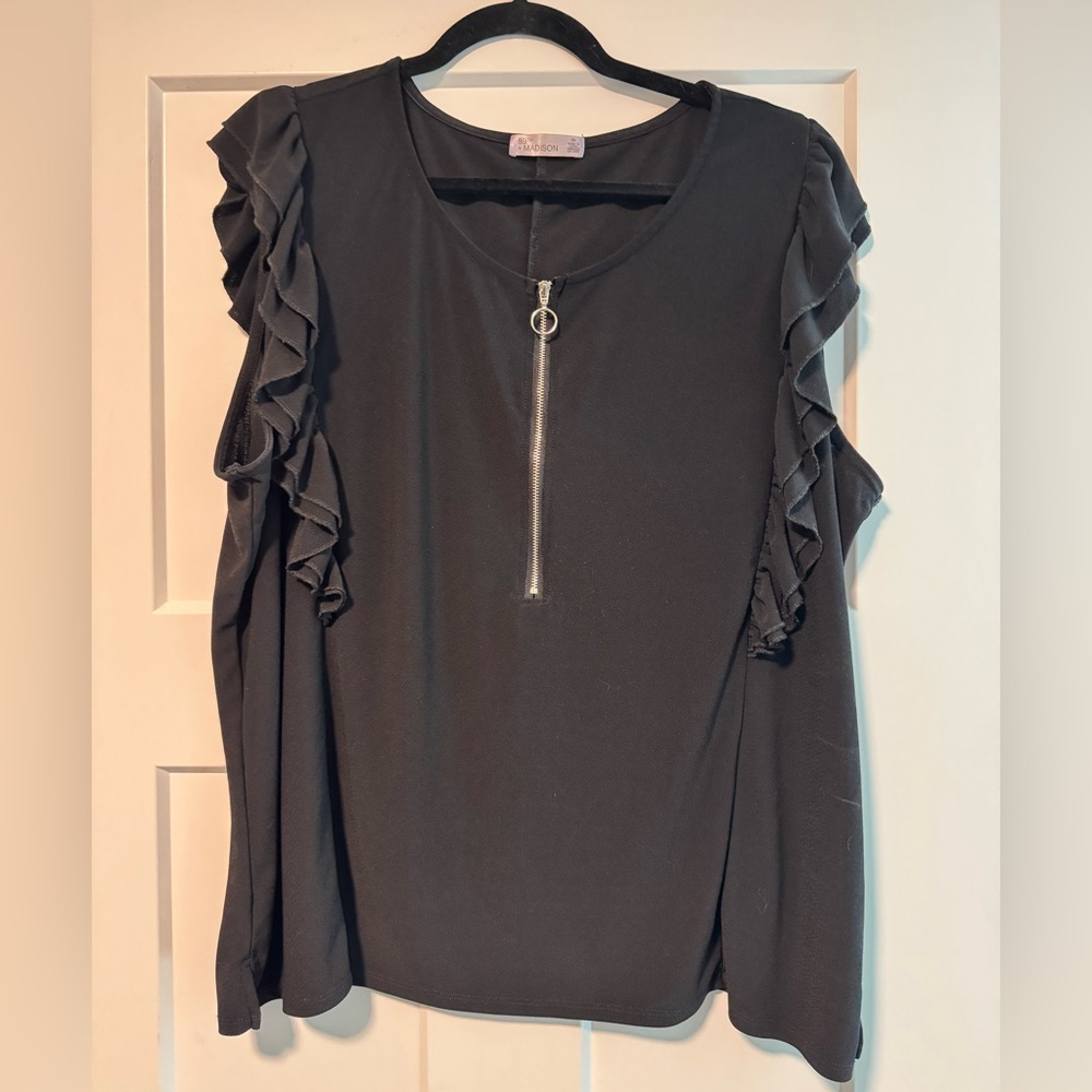 89th & Madison Black Ruffle Sleeve Zip Front Blouse